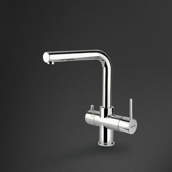 An L-spout kitchen tap (chrome), with a lever for hot & cold water and a level for filtered tap water