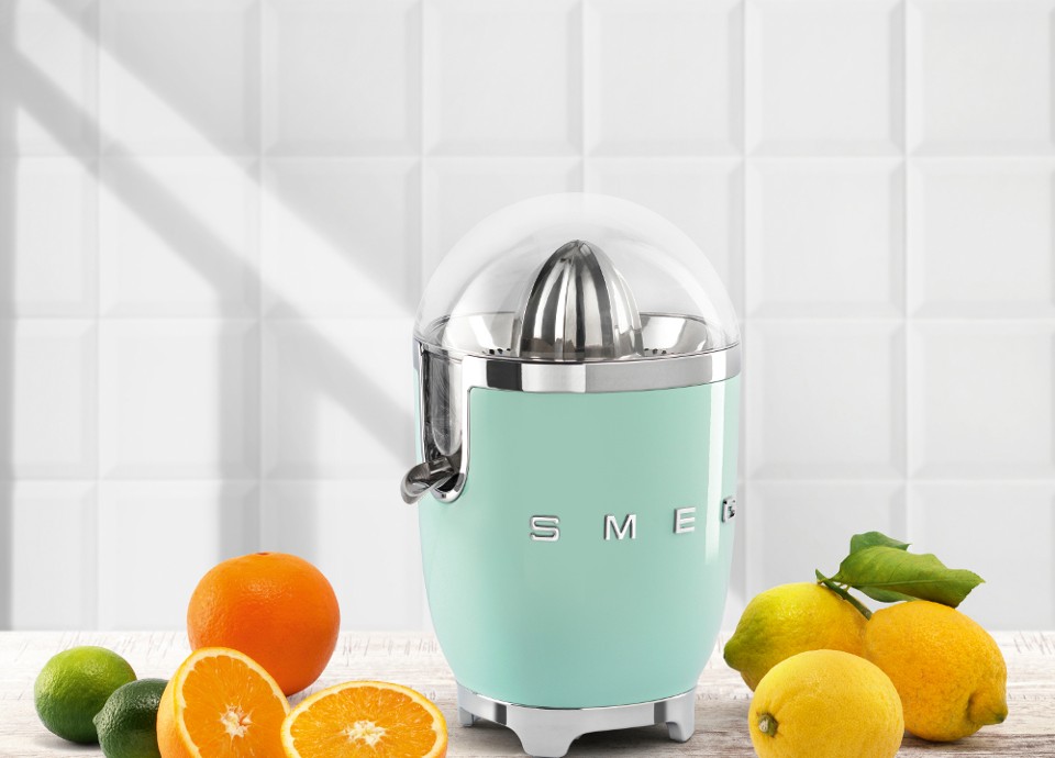 Citrus Juicer Pink CJF01PKUK | Smeg CJF01PKUK Citrus Juicer with